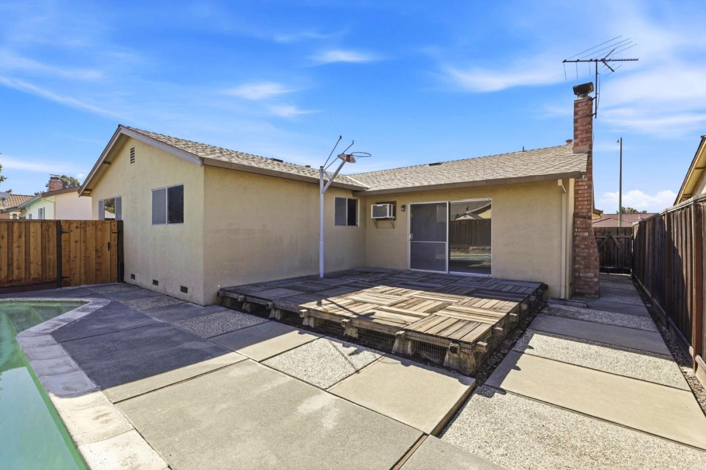 Nhà 4PN Berryessa đắc địa, hồ bơi, gần trường tốt | 1512 Queens Crossing Dr, CA 95132 1512 Queens Crossing Drive, San Jose, CA 95132 - ảnh số 32 trong album nguồn