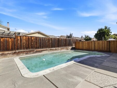 Nhà 4PN Berryessa đắc địa, hồ bơi, gần trường tốt | 1512 Queens Crossing Dr, CA 95132 1512 Queens Crossing Drive, San Jose, CA 95132 - ảnh số 33 trong album nguồn