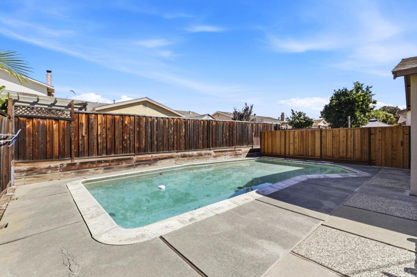 Nhà 4PN Berryessa đắc địa, hồ bơi, gần trường tốt | 1512 Queens Crossing Dr, CA 95132 1512 Queens Crossing Drive, San Jose, CA 95132 - ảnh số 33 trong album nguồn