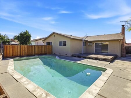 Nhà 4PN Berryessa đắc địa, hồ bơi, gần trường tốt | 1512 Queens Crossing Dr, CA 95132 1512 Queens Crossing Drive, San Jose, CA 95132 - ảnh số 34 trong album nguồn