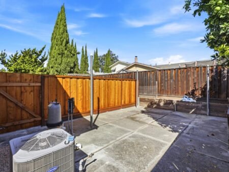 Nhà 4PN Berryessa đắc địa, hồ bơi, gần trường tốt | 1512 Queens Crossing Dr, CA 95132 1512 Queens Crossing Drive, San Jose, CA 95132 - ảnh số 36 trong album nguồn