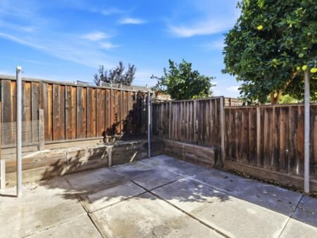 Nhà 4PN Berryessa đắc địa, hồ bơi, gần trường tốt | 1512 Queens Crossing Dr, CA 95132 1512 Queens Crossing Drive, San Jose, CA 95132 - ảnh số 37 trong album nguồn