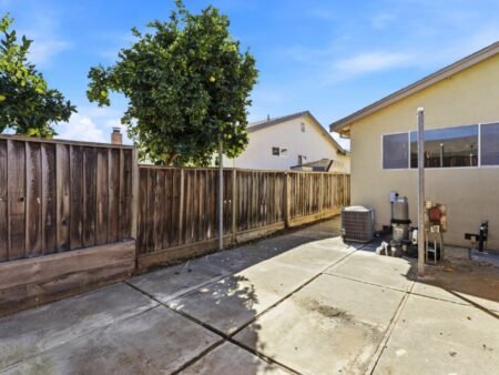 Nhà 4PN Berryessa đắc địa, hồ bơi, gần trường tốt | 1512 Queens Crossing Dr, CA 95132 1512 Queens Crossing Drive, San Jose, CA 95132 - ảnh số 38 trong album nguồn