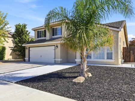 Nhà biệt lập 4PN Hollister, gần công viên, tiện mua sắm | 201 Le Chateau Drive, CA 95023 201 Le Chateau Drive, Hollister, CA 95023 - ảnh số 2 trong album nguồn