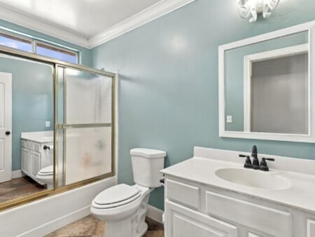 Nhà biệt lập 4PN Hollister, gần công viên, tiện mua sắm | 201 Le Chateau Drive, CA 95023 201 Le Chateau Drive, Hollister, CA 95023 - ảnh số 17 trong album nguồn