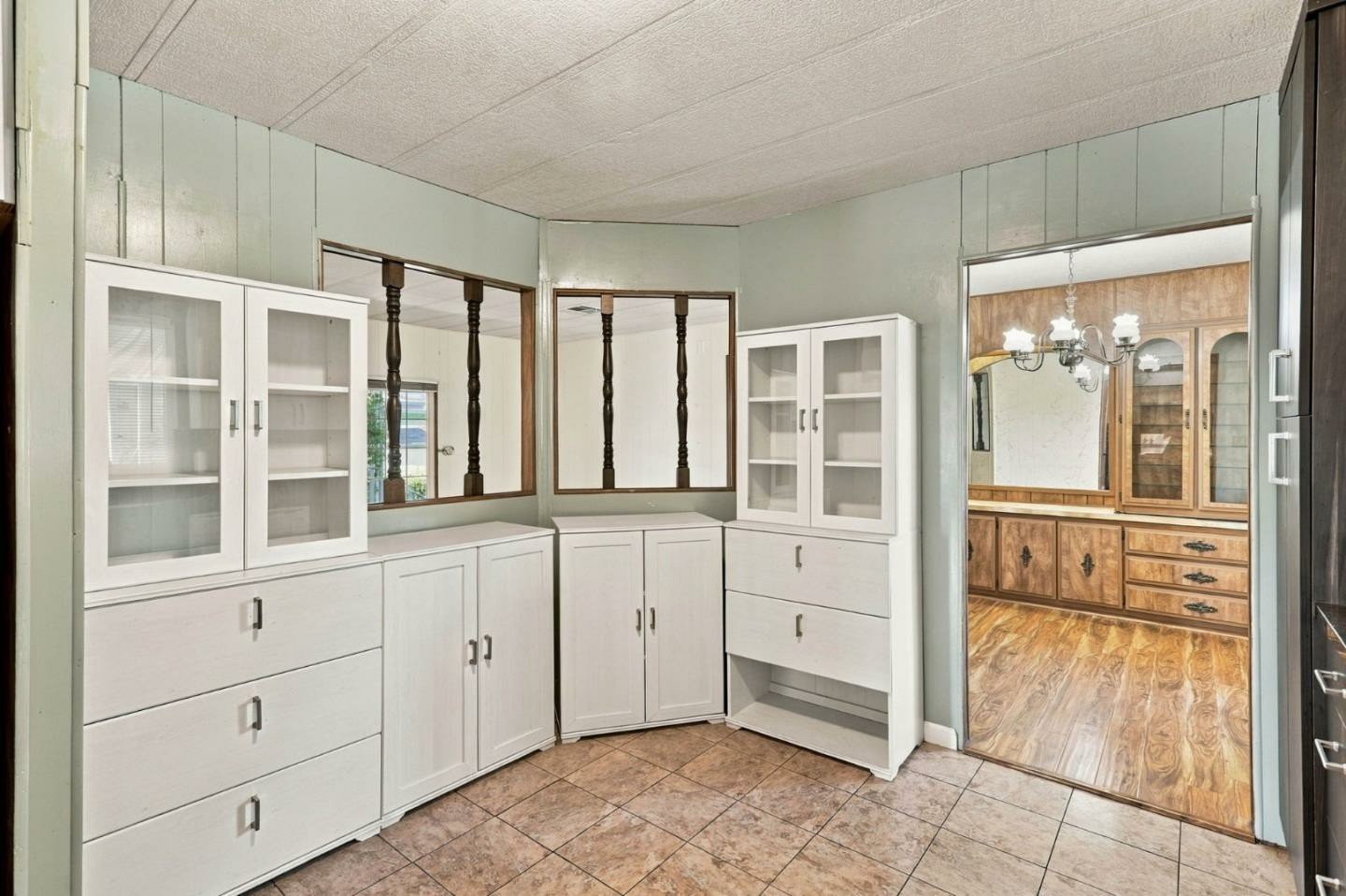 Nhà rộng 2PN Woodbridge 55+, gần Eastridge, đắc địa | 3040 Oakbridge Dr, CA 95121 Nhà rộng 2PN Woodbridge 55+, gần Eastridge, đắc địa | 3040 Oakbridge Dr, CA 95121