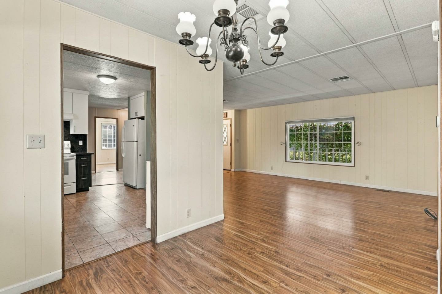 Nhà rộng 2PN Woodbridge 55+, gần Eastridge, đắc địa | 3040 Oakbridge Dr, CA 95121 Nhà rộng 2PN Woodbridge 55+, gần Eastridge, đắc địa | 3040 Oakbridge Dr, CA 95121