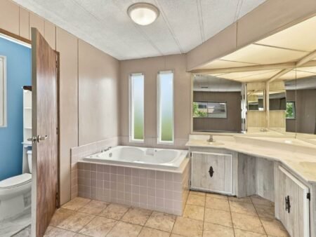 Nhà rộng 2PN Woodbridge 55+, gần Eastridge, đắc địa | 3040 Oakbridge Dr, CA 95121 3040 Oakbridge Dr 3040 San Jose CA 95121 15