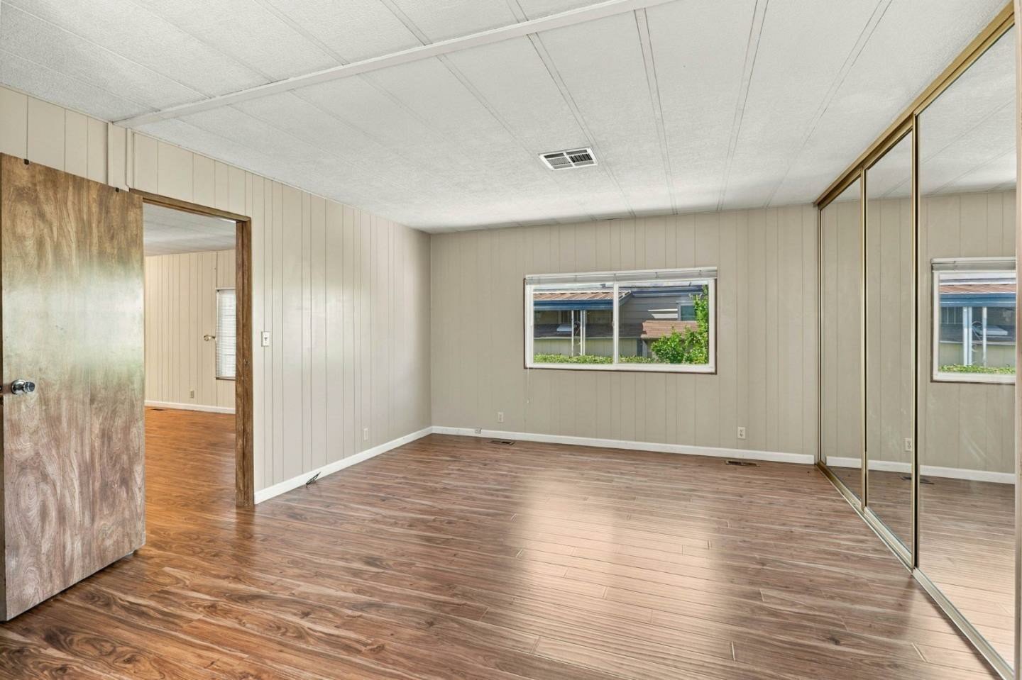 Nhà rộng 2PN Woodbridge 55+, gần Eastridge, đắc địa | 3040 Oakbridge Dr, CA 95121 Nhà rộng 2PN Woodbridge 55+, gần Eastridge, đắc địa | 3040 Oakbridge Dr, CA 95121