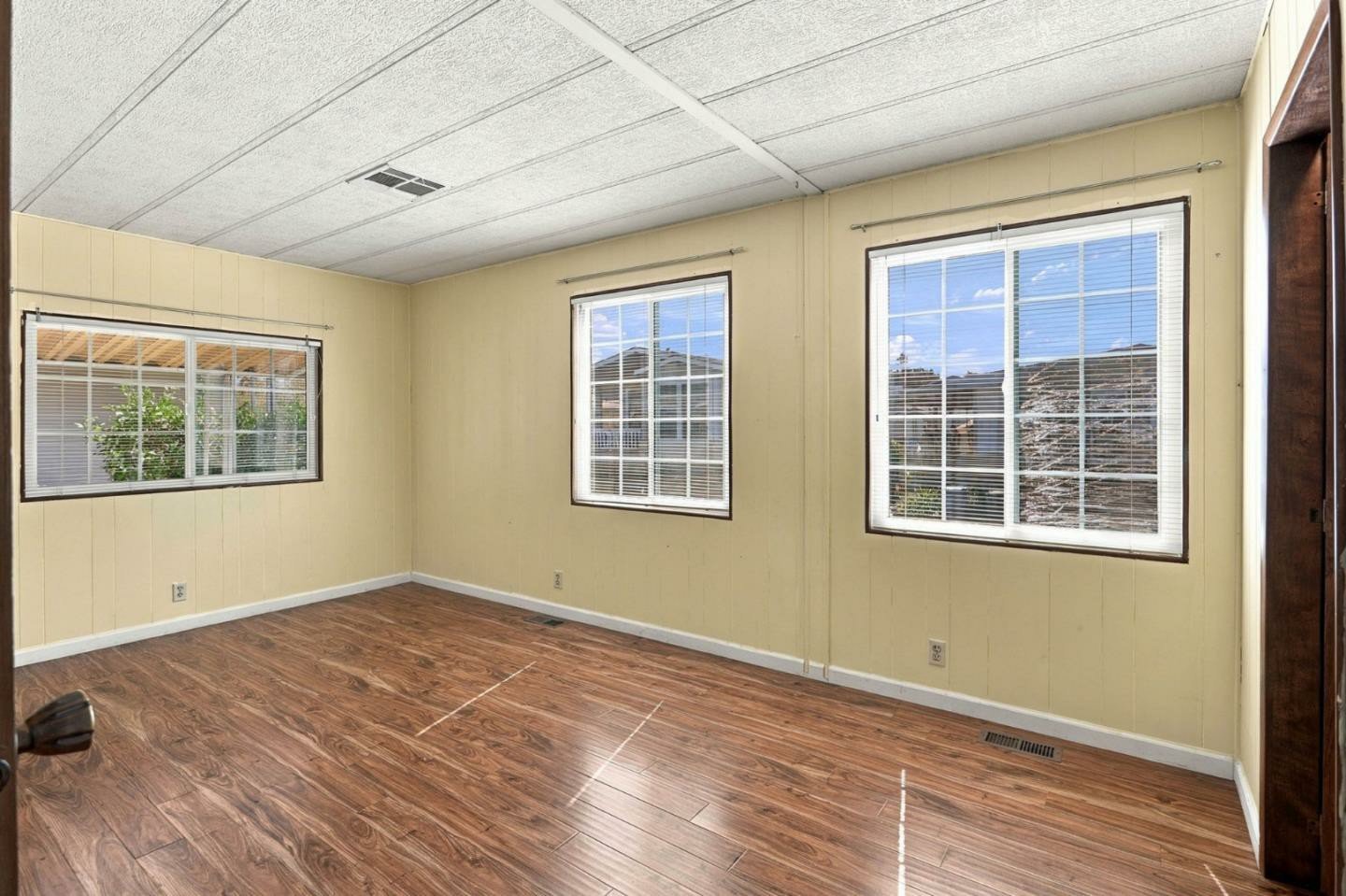 Nhà rộng 2PN Woodbridge 55+, gần Eastridge, đắc địa | 3040 Oakbridge Dr, CA 95121 Nhà rộng 2PN Woodbridge 55+, gần Eastridge, đắc địa | 3040 Oakbridge Dr, CA 95121