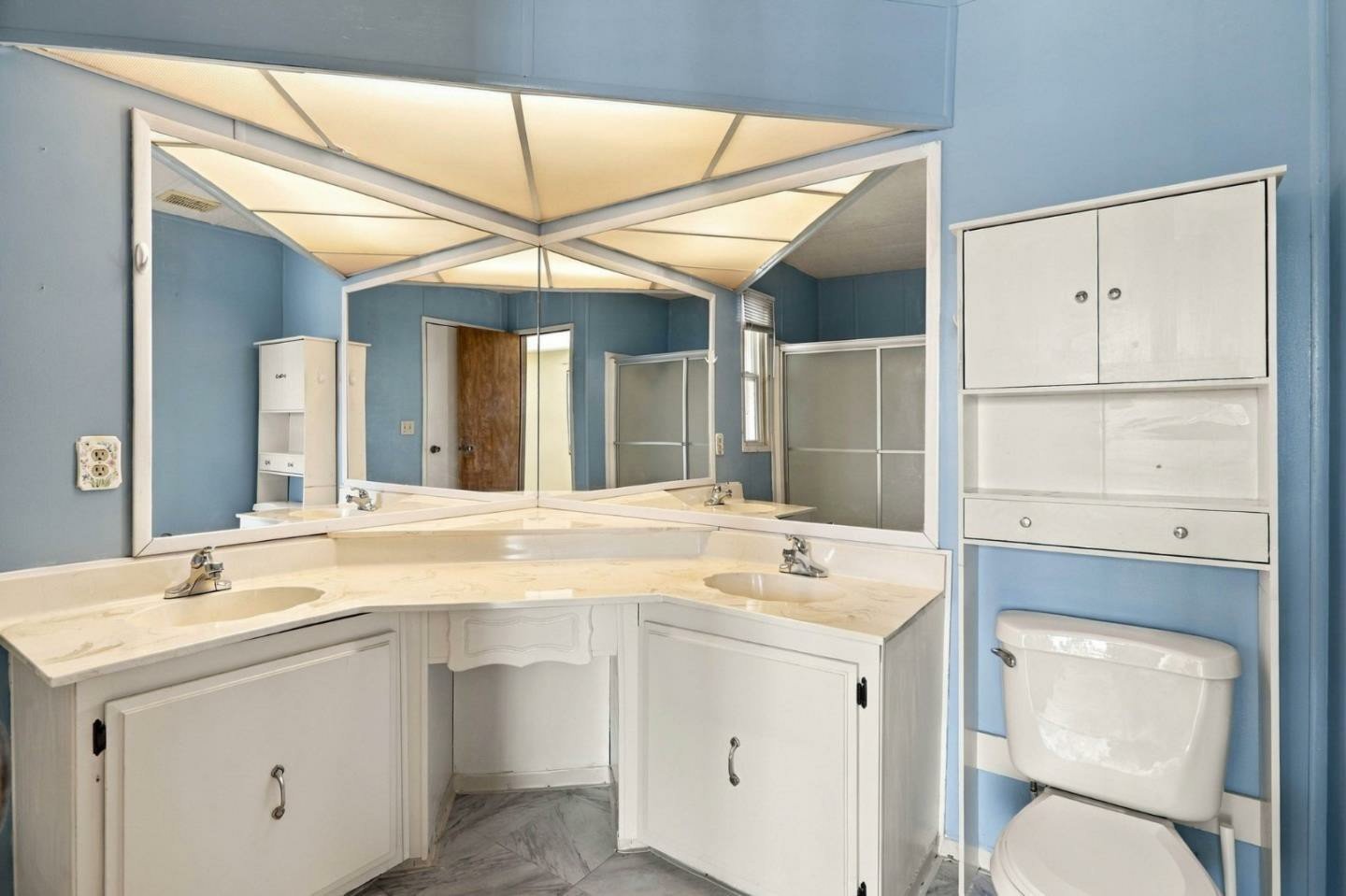 Nhà rộng 2PN Woodbridge 55+, gần Eastridge, đắc địa | 3040 Oakbridge Dr, CA 95121 Nhà rộng 2PN Woodbridge 55+, gần Eastridge, đắc địa | 3040 Oakbridge Dr, CA 95121