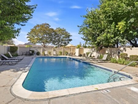 Nhà rộng 2PN Woodbridge 55+, gần Eastridge, đắc địa | 3040 Oakbridge Dr, CA 95121 3040 Oakbridge Dr 3040 San Jose CA 95121 29