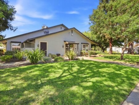 Nhà rộng 2PN Woodbridge 55+, gần Eastridge, đắc địa | 3040 Oakbridge Dr, CA 95121 3040 Oakbridge Dr 3040 San Jose CA 95121 31