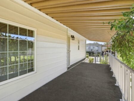 Nhà rộng 2PN Woodbridge 55+, gần Eastridge, đắc địa | 3040 Oakbridge Dr, CA 95121 3040 Oakbridge Dr 3040 San Jose CA 95121 6