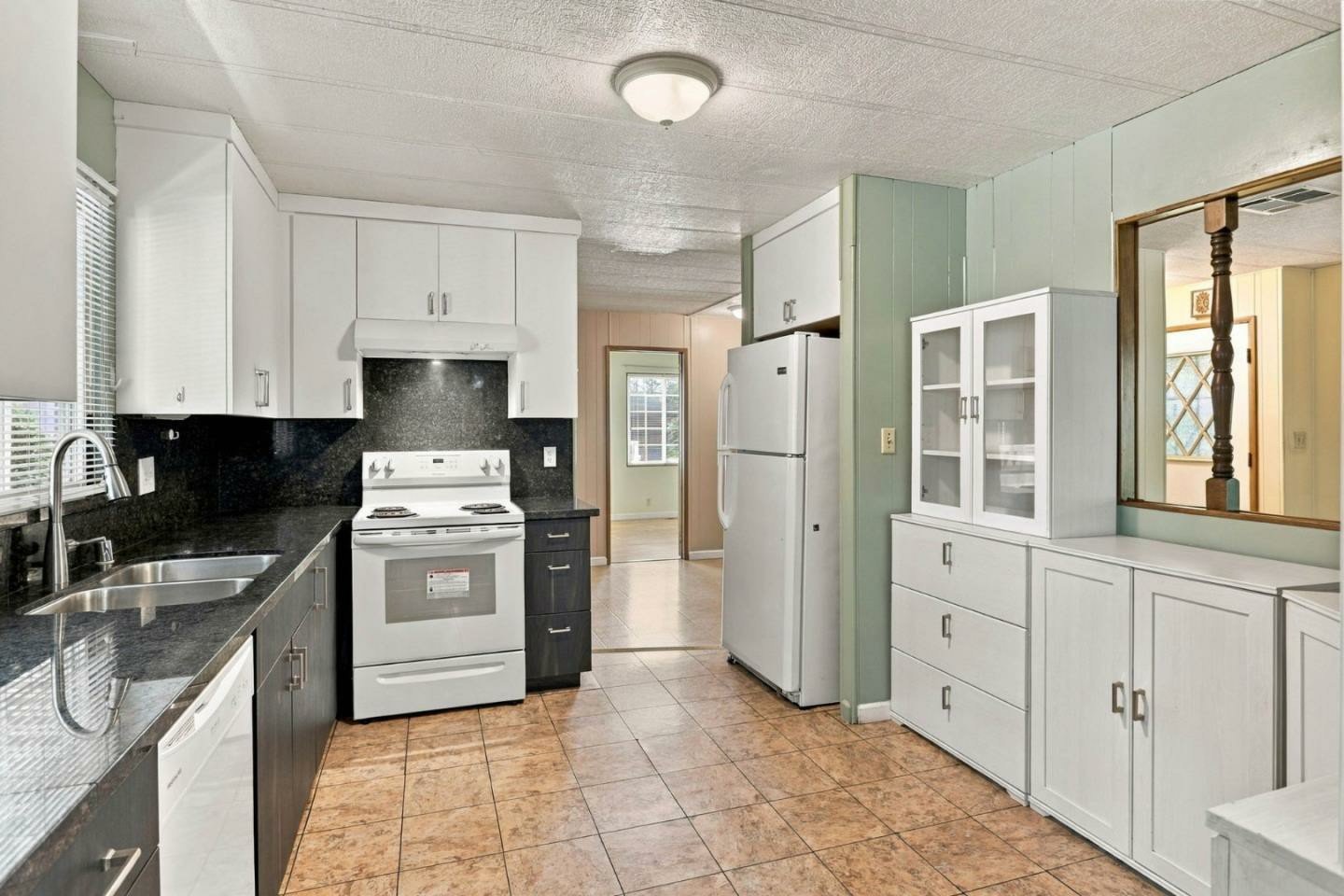 Nhà rộng 2PN Woodbridge 55+, gần Eastridge, đắc địa | 3040 Oakbridge Dr, CA 95121 Nhà rộng 2PN Woodbridge 55+, gần Eastridge, đắc địa | 3040 Oakbridge Dr, CA 95121